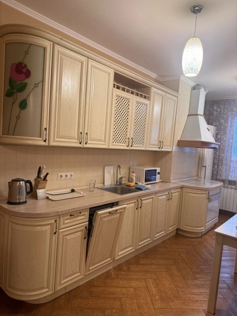 Apartments for sale 2 rooms, 67 m², 7th fl./15 floors. 6, Kadetskiy Gay 6, Kyiv. 