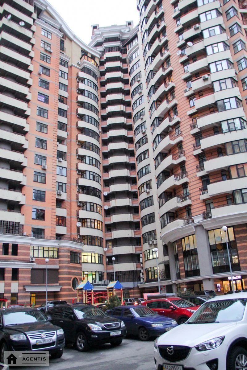 Сдам квартиру 2 комнаты, 110 m², 13 эт./16 этажей. 7, Леси Украинки 7, Киев. 