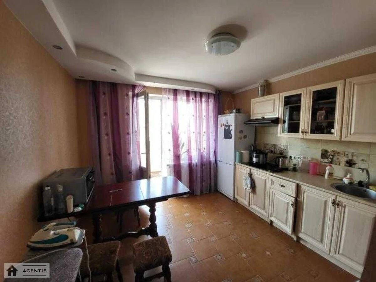 Сдам квартиру 1 комната, 49 m², 24 эт./25 этажей. 36, Урловская 36, Киев. 