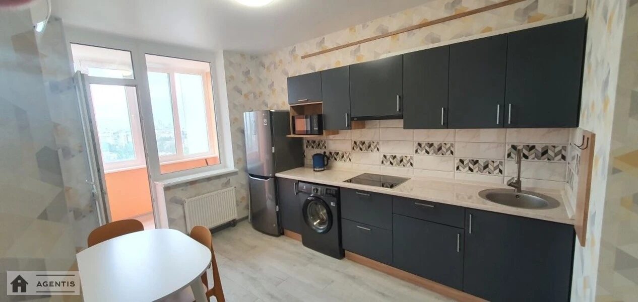 Сдам квартиру 1 комната, 44 m², 22 эт./26 этажей. 73, Полевая 73, Киев. 