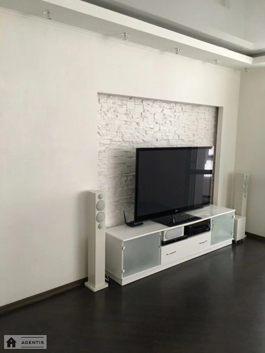 Сдам квартиру 2 комнаты, 95 m², 25 эт./26 этажей. 22, Петра Григоренка просп., Киев. 