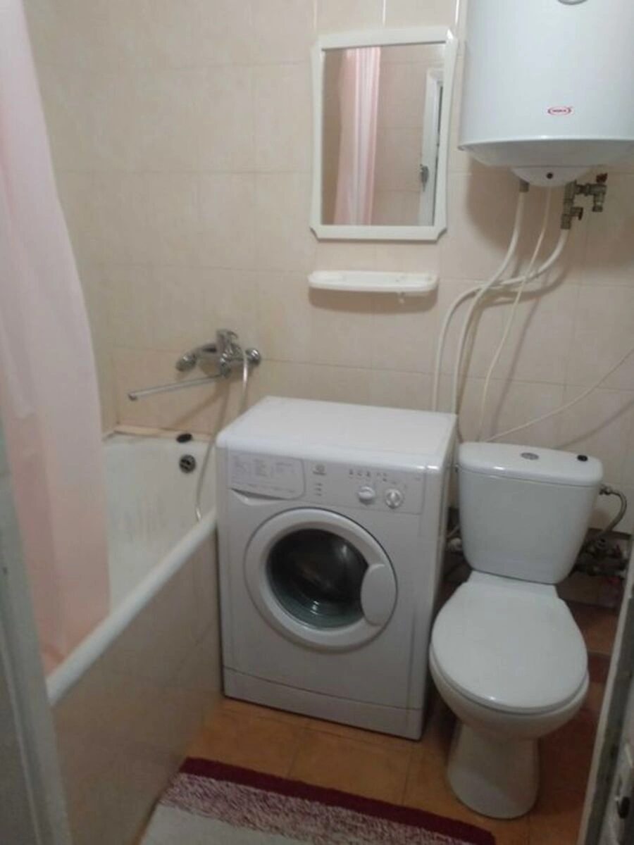 Сдам квартиру 1 комната, 40 m², 2 эт./12 этажей. 39, Валерія Лобановського просп. (Червонозоряний), Киев. 