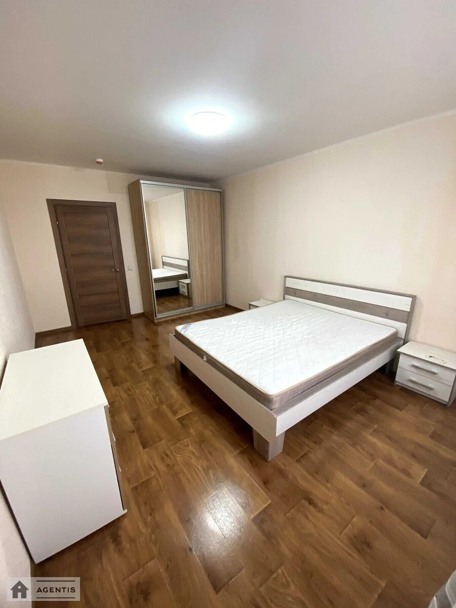 Сдам квартиру 1 комната, 48 m², 5 эт./25 этажей. 54, Ревуцкого 54, Киев. 