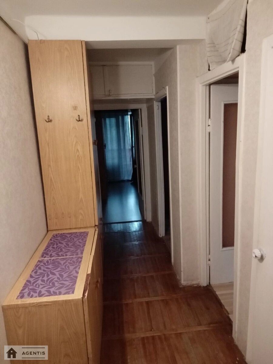 Apartment for rent 2 rooms, 47 m², 2nd fl./9 floors. Brativ Zerovykh vul. Chervonopartyzanska, Kyiv. 