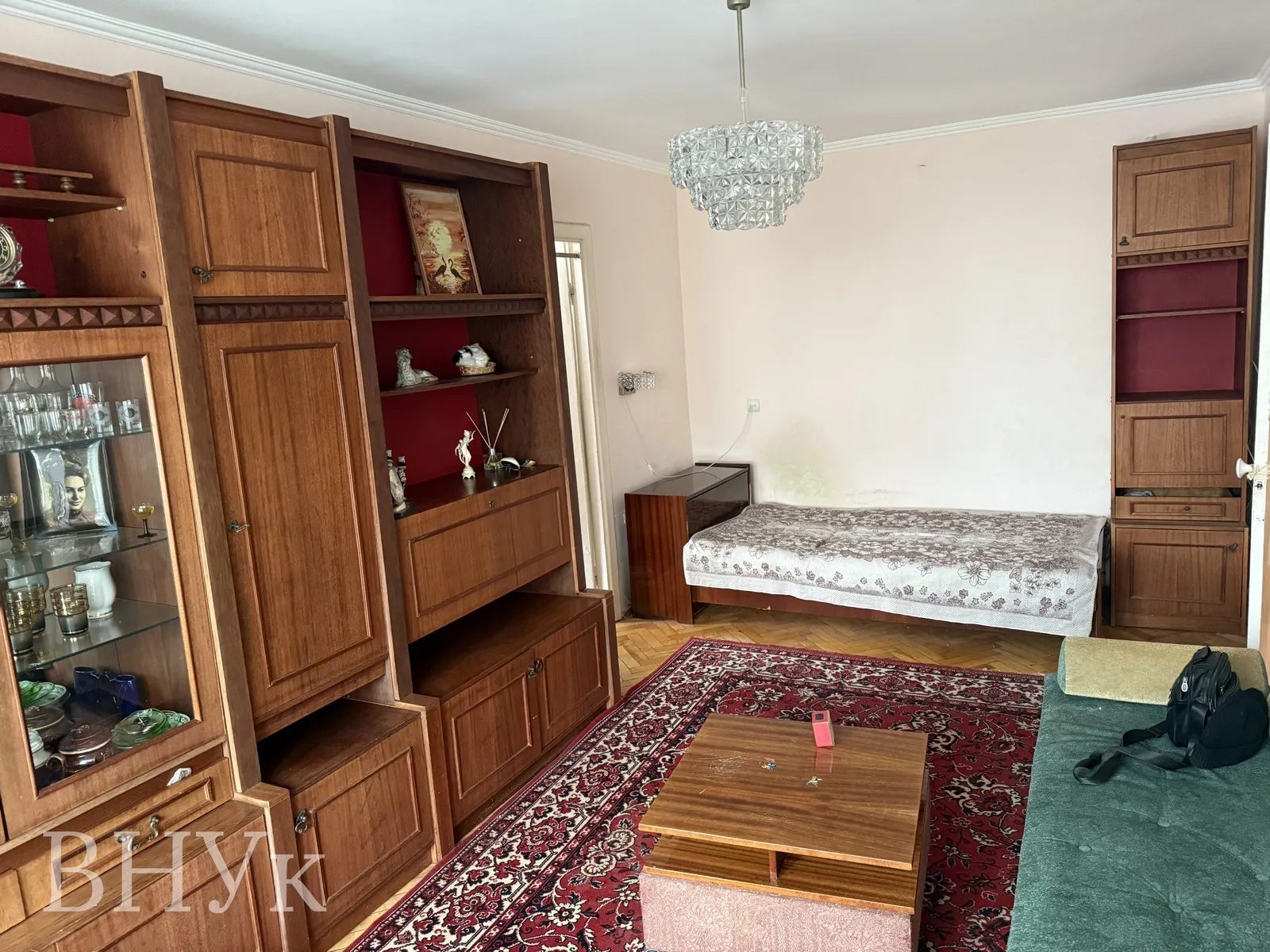 Apartments for sale 2 rooms, 43 m², 2nd fl./5 floors. Druzhby vul., Ternopil. 