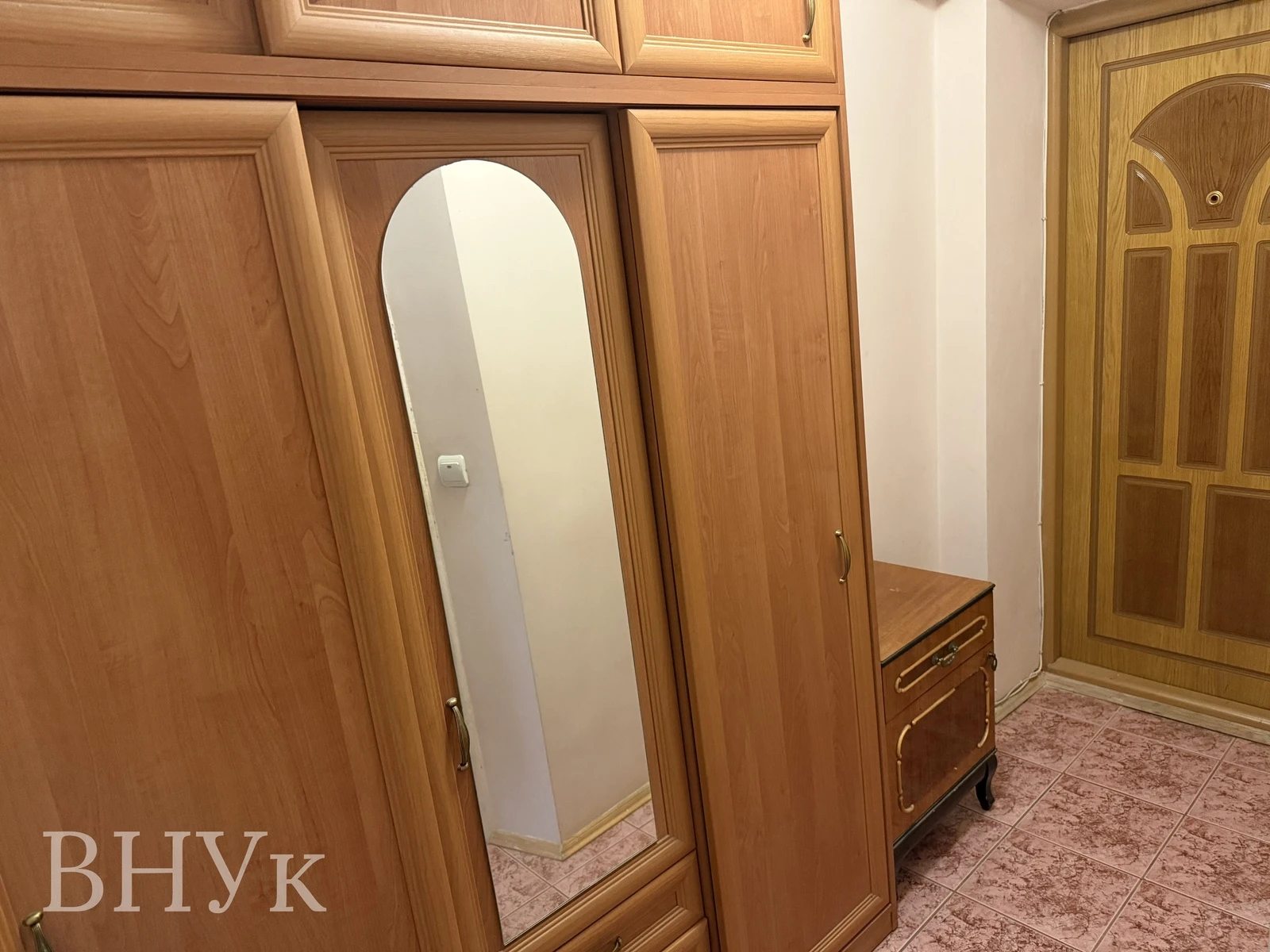 Apartments for sale 2 rooms, 43 m², 2nd fl./5 floors. Druzhby vul., Ternopil. 