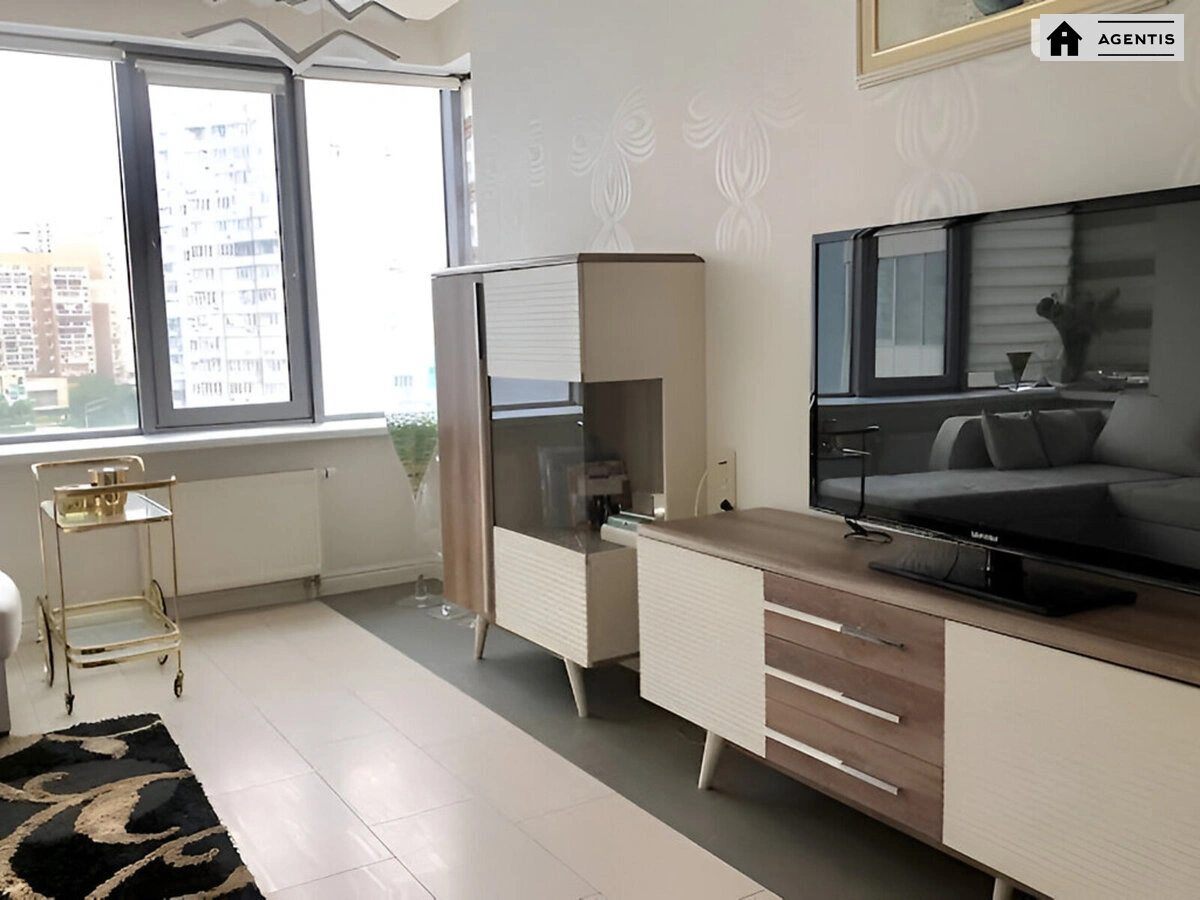 Сдам квартиру 2 комнаты, 86 m², 6 эт./23 этажа. 8, Трускавецкая 8, Киев. 