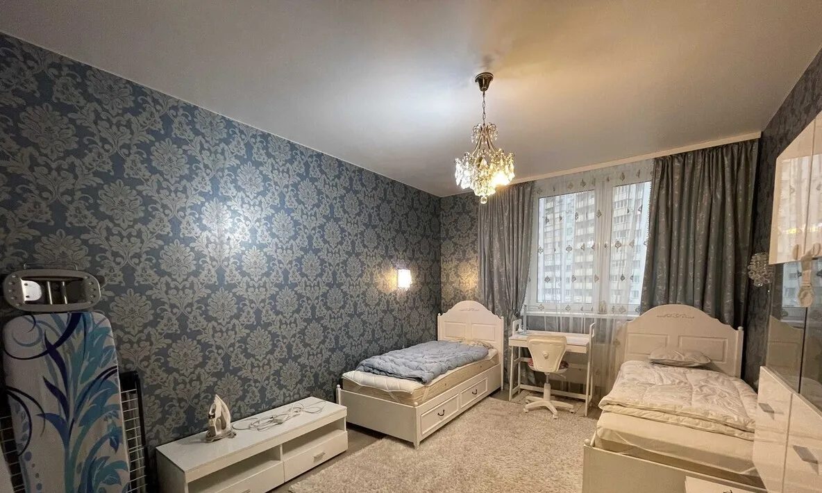 Сдам квартиру 2 комнаты, 74 m², 4 эт./25 этажей. Олени Пчілки вул., Киев. 