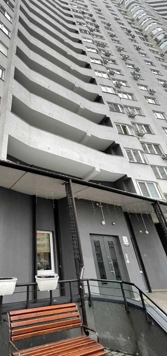 Сдам квартиру 2 комнаты, 74 m², 4 эт./25 этажей. Олени Пчілки вул., Киев. 