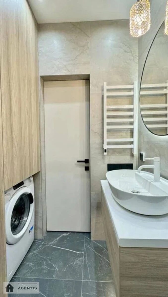 Сдам квартиру 2 комнаты, 40 m², 7 эт./25 этажей. Олександра Олеся вул., Киев. 