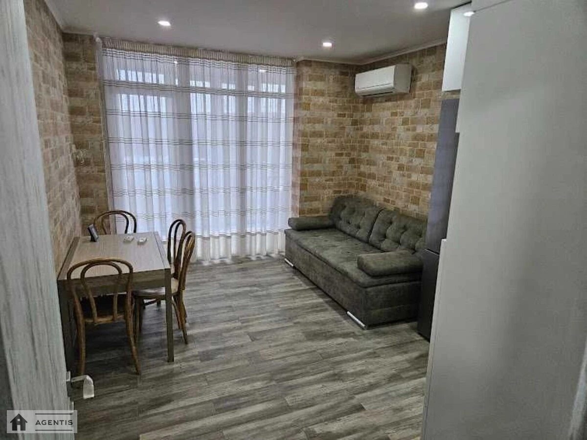 Сдам квартиру 1 комната, 66 m², 5 эт./24 этажа. 1, Миколи Ушакова вул., Киев. 