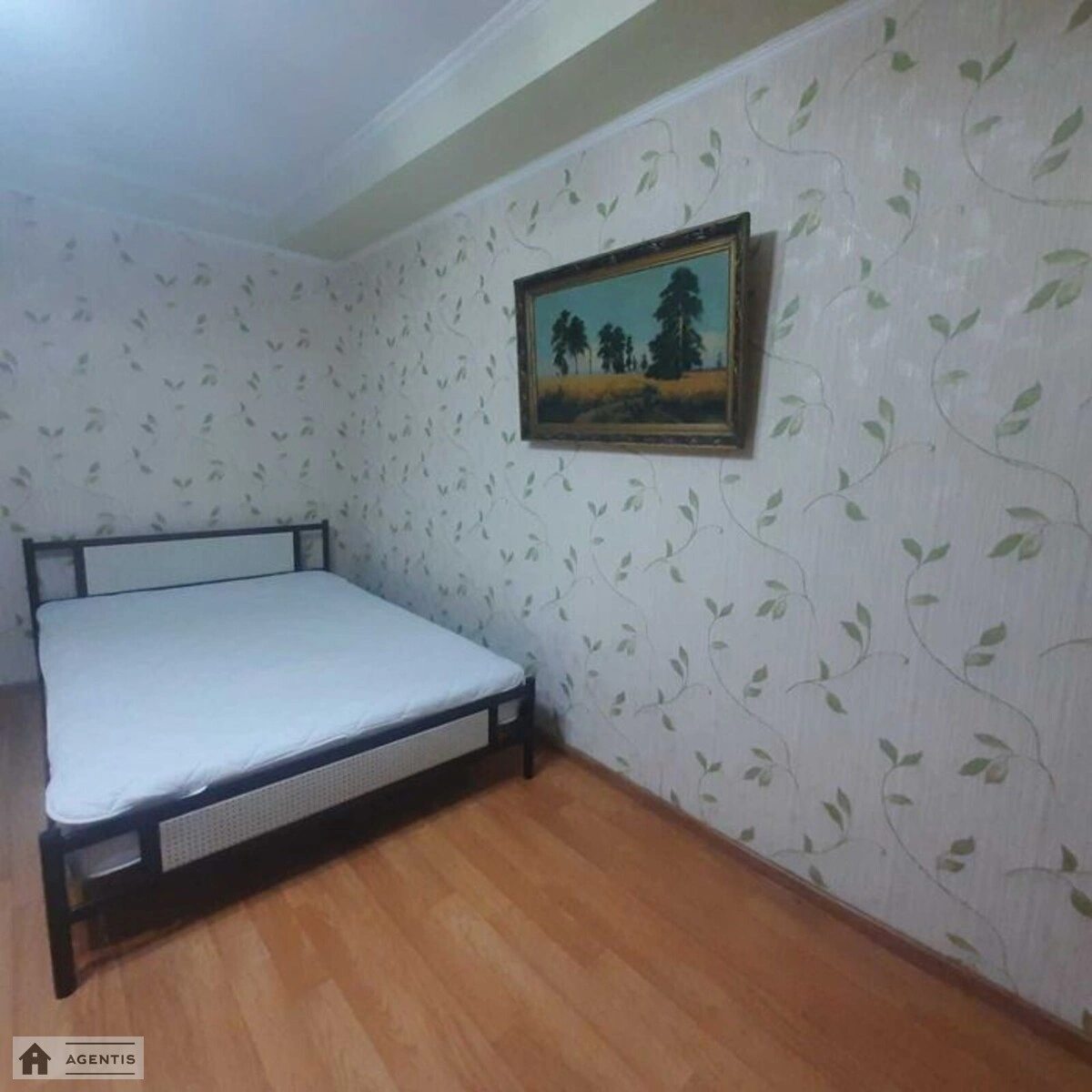 Apartment for rent 1 room, 29 m², 1st fl./9 floors. 45, Zhylyanska 45, Kyiv. 