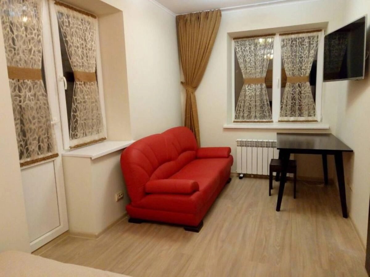 Apartment for rent 1 room, 40 m², 3rd fl./5 floors. Akademika Vilyamsa vul. Stepana Rudnytskoho, Kyiv. 