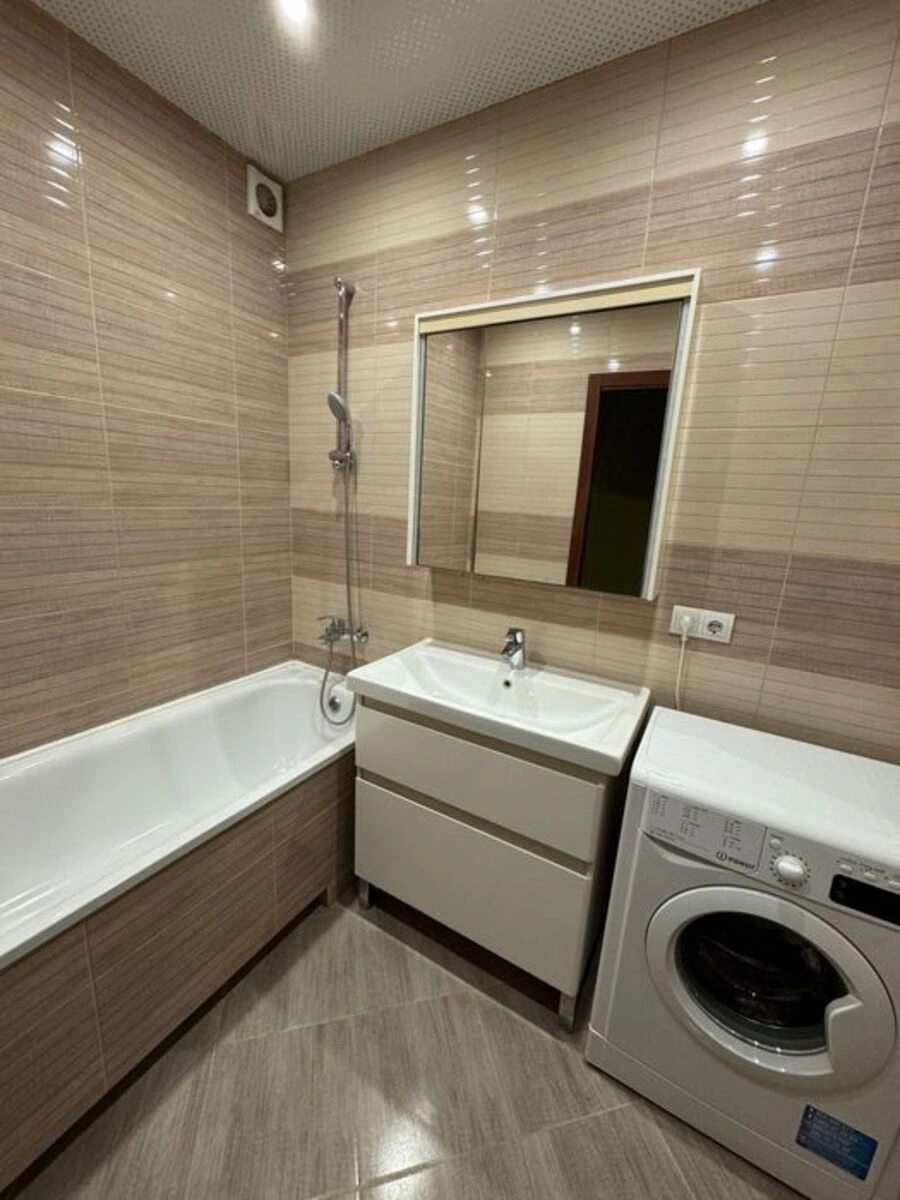 Apartment for rent 2 rooms, 72 m², 25th fl./25 floors. Podilskyy rayon, Kyiv. 