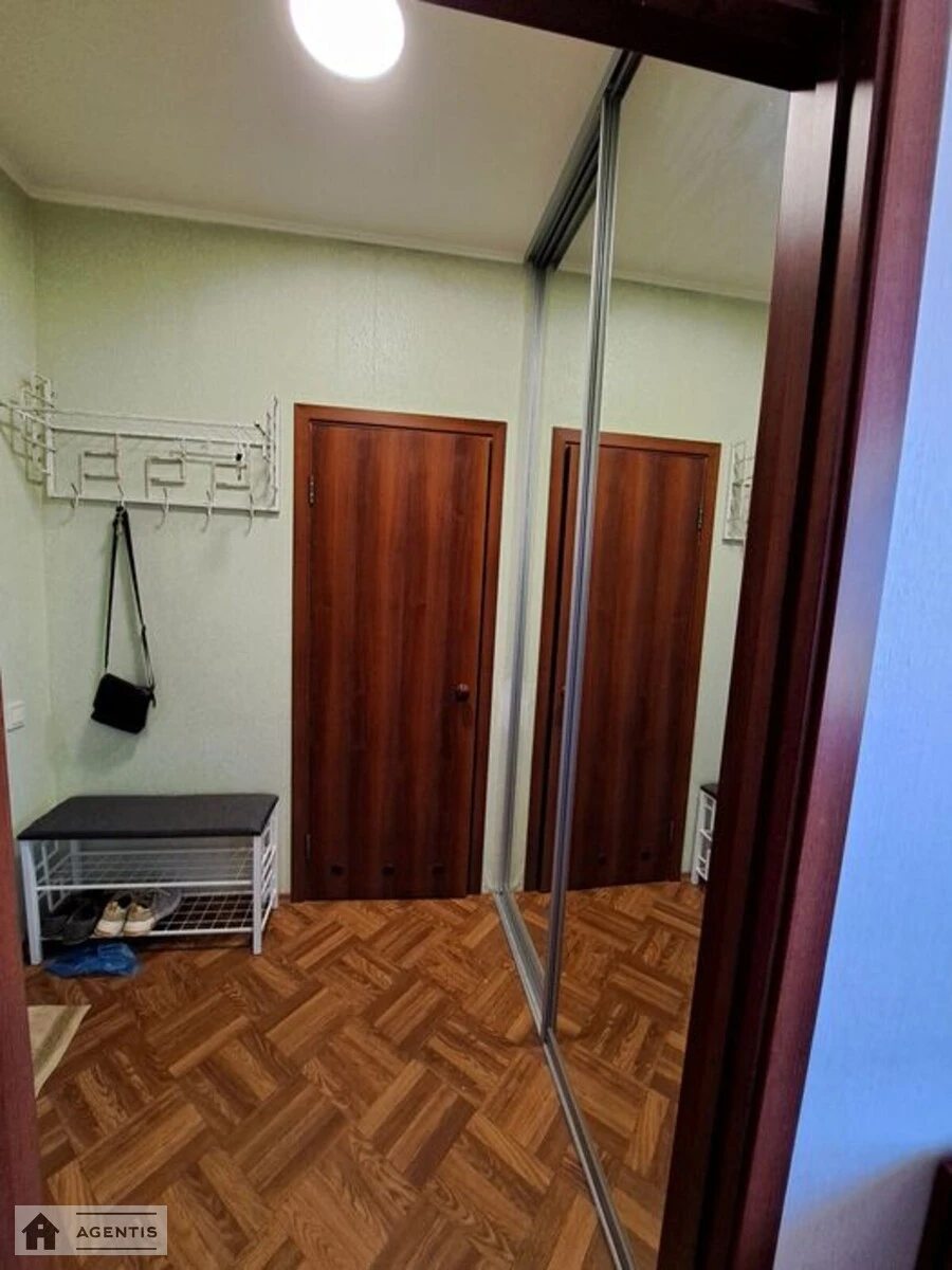 Здам квартиру 2 кімнати, 58 m², 9 пов./10 поверхів. 56, Метрологічна 56, Київ. 