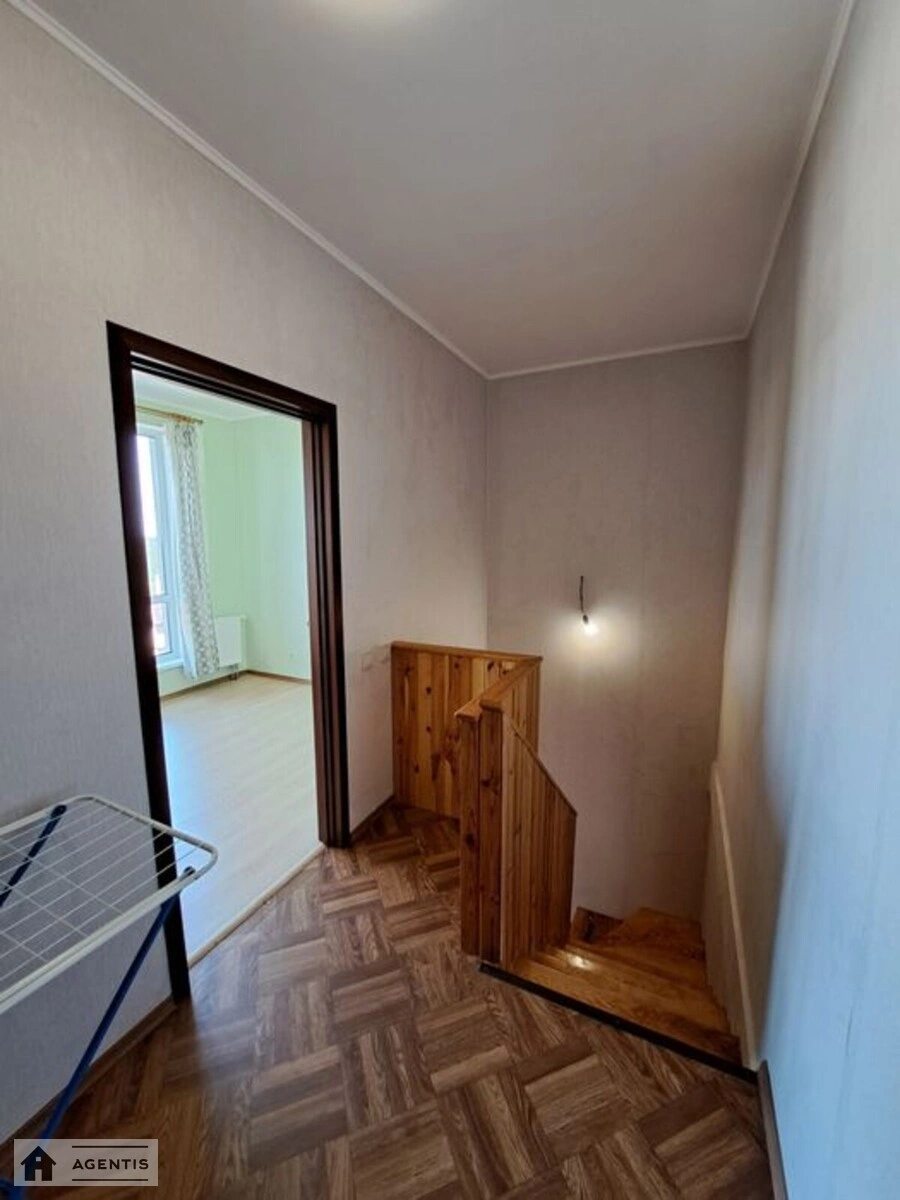 Сдам квартиру 2 комнаты, 58 m², 9 эт./10 этажей. 56, Метрологическая 56, Киев. 