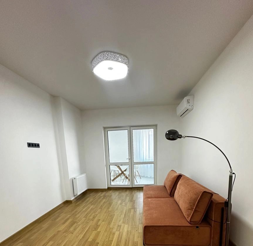 Сдам квартиру 2 комнаты, 84 m², 9 эт./21 этаж. 25, Златоустовская 25, Киев. 