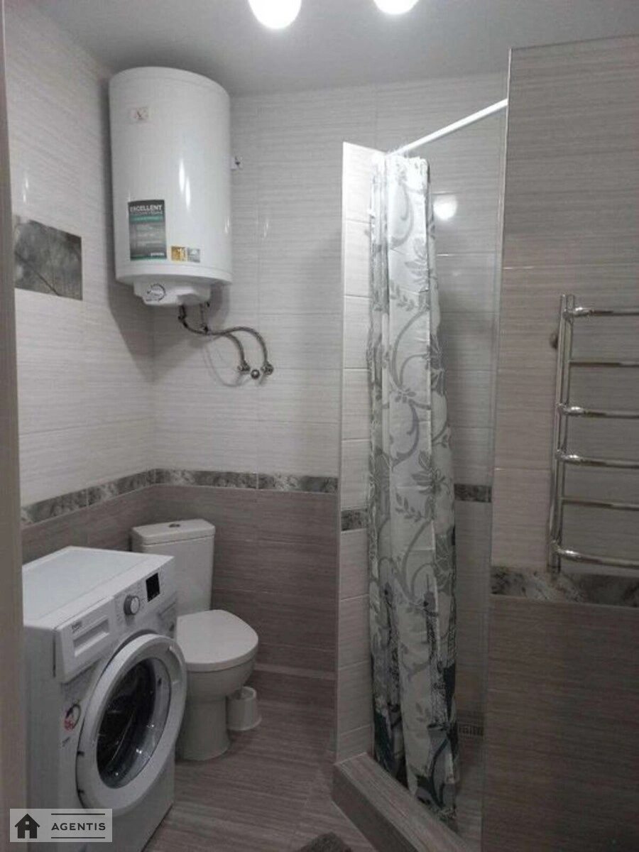 Apartment for rent 1 room, 43 m², 10th fl./16 floors. Tyraspolska, Kyiv. 