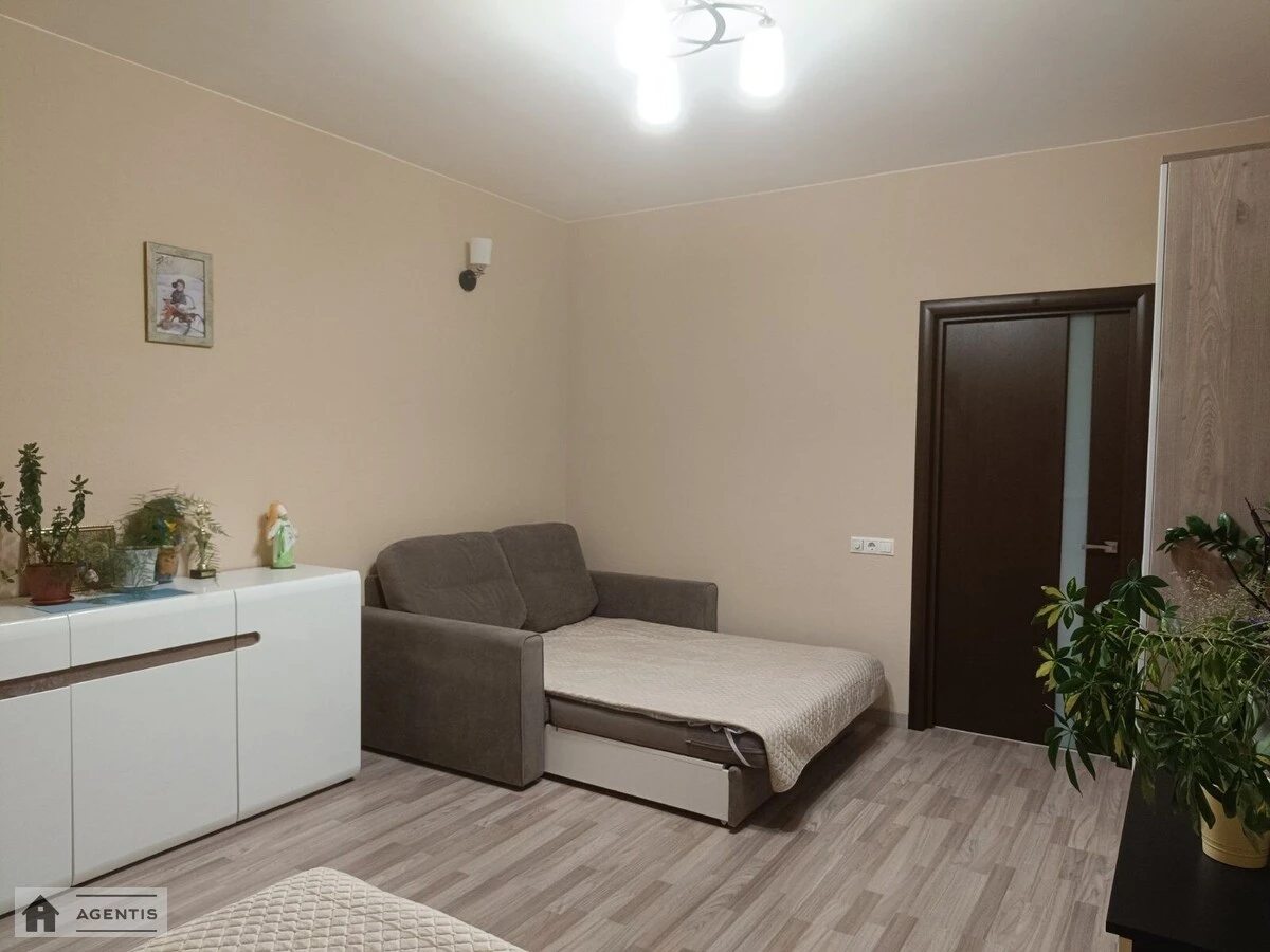 Apartment for rent 1 room, 44 m², 12th fl./14 floors. Solomyanskyy rayon, Kyiv. 