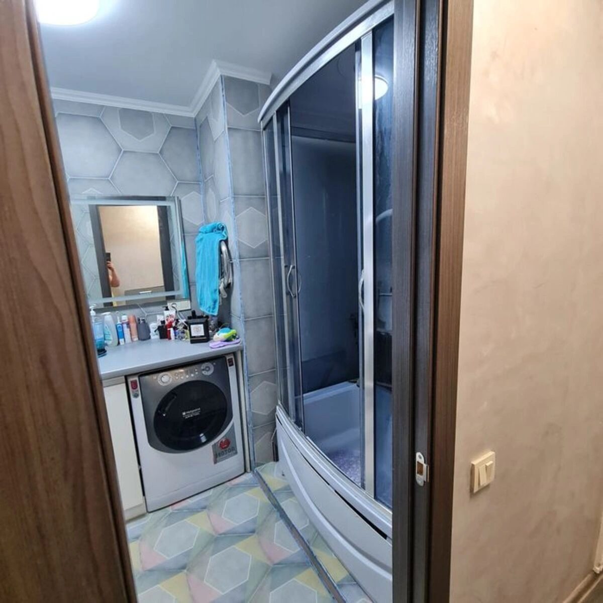 Продаж квартири 2 кімнати, 40 m², 3 пов./3 поверхи. 17, Марії Примаченко , Софіївська Борщагівка. 