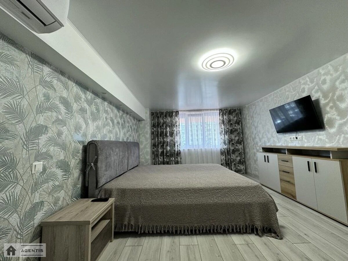 Здам квартиру 2 кімнати, 67 m², 2 пов./16 поверхів. 16, Федора Ернста вул., Київ. 