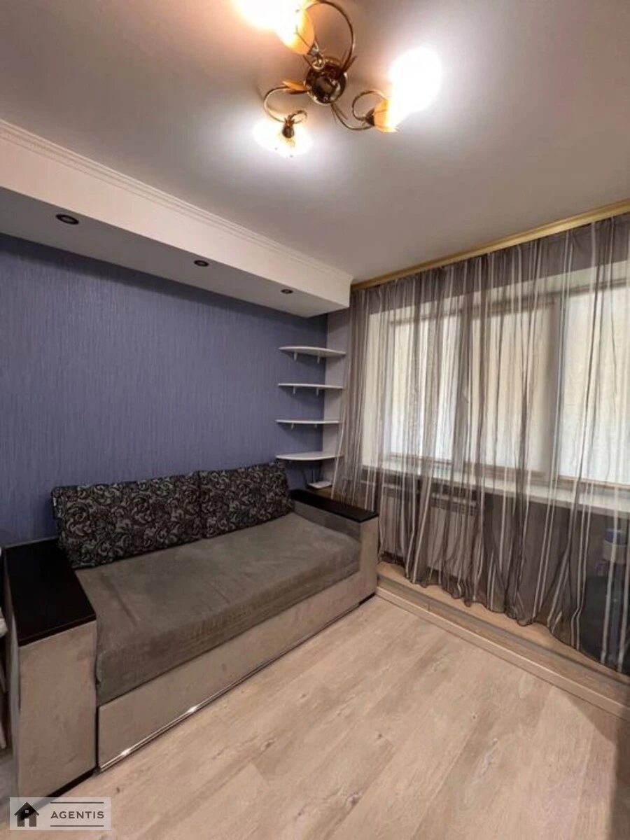 Apartment for rent 1 room, 18 m², 1st fl./5 floors. 124, Gorlivska 124, Kyiv. 