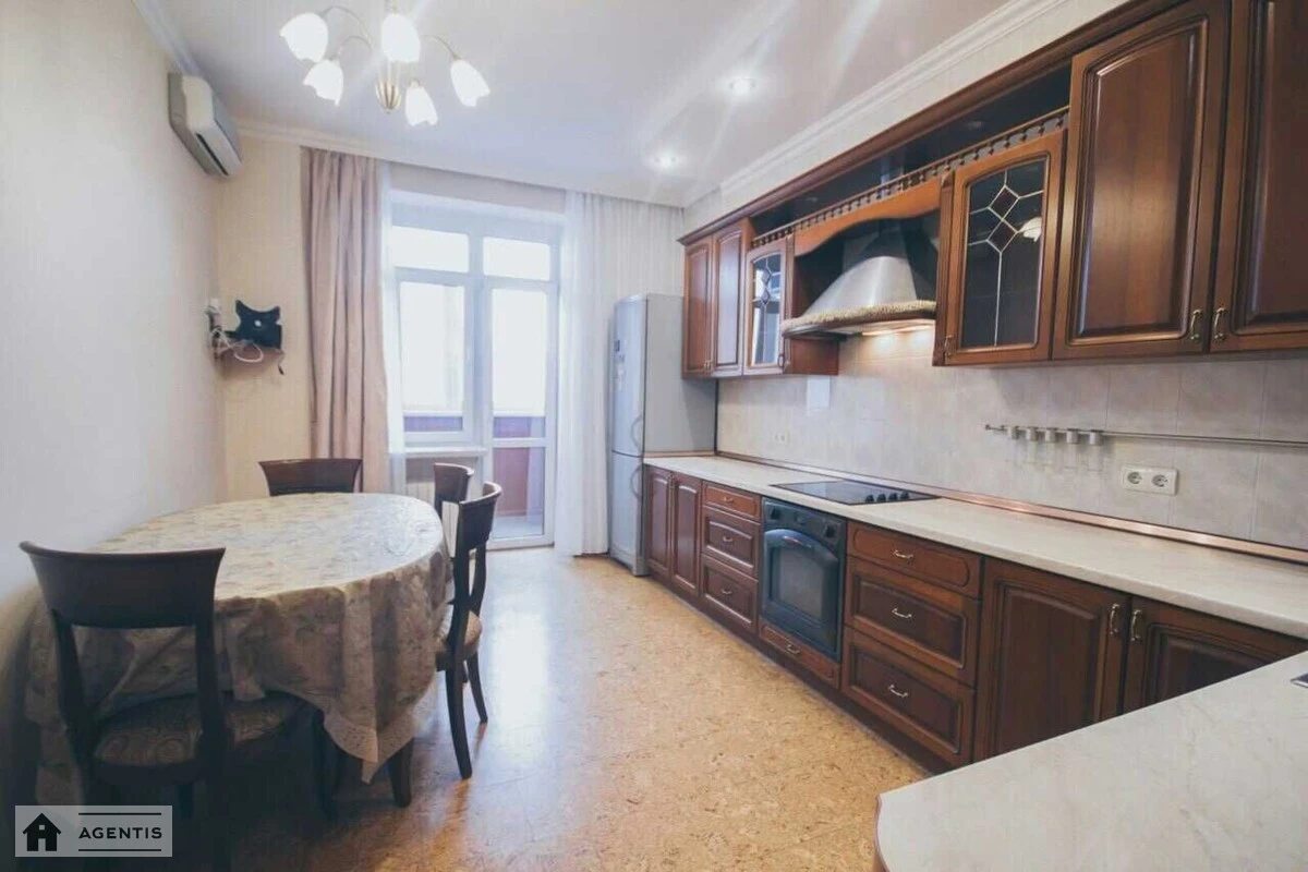 Apartment for rent 2 rooms, 83 m², 2nd fl./9 floors. Pecherskyy rayon, Kyiv. 