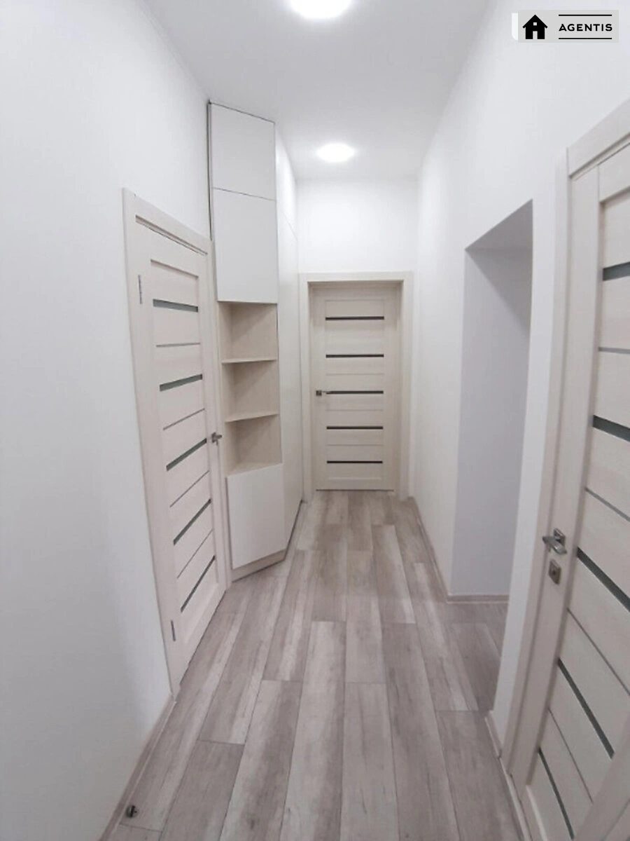 Сдам квартиру 2 комнаты, 62 m², 2 эт./4 этажа. 10, Пирогова 10, Киев. 