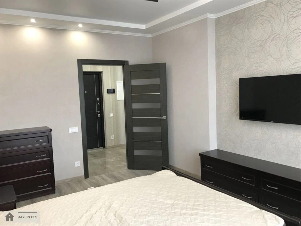 Сдам квартиру 1 комната, 46 m², 16 эт./25 этажей. 20, Соломянська вул., Киев. 