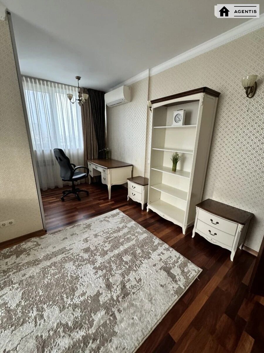 Apartment for rent 3 rooms, 111 m², 12th fl./25 floors. 4, Valeriya Lobanovskoho prosp. Chervonozoryanyy, Kyiv. 