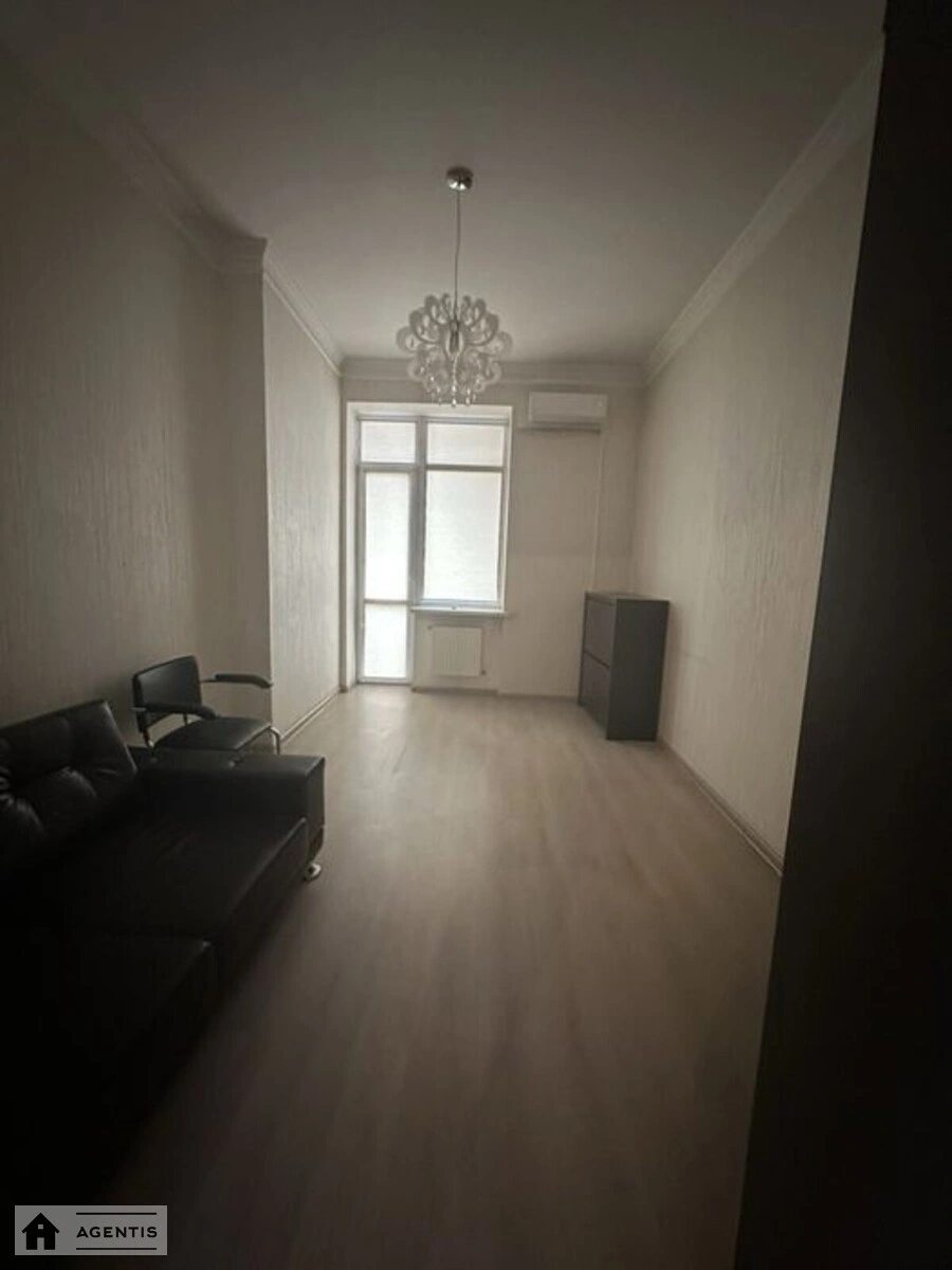 Apartment for rent 3 rooms, 100 m², 2nd fl./4 floors. Henerala Naumova vul., Kyiv. 