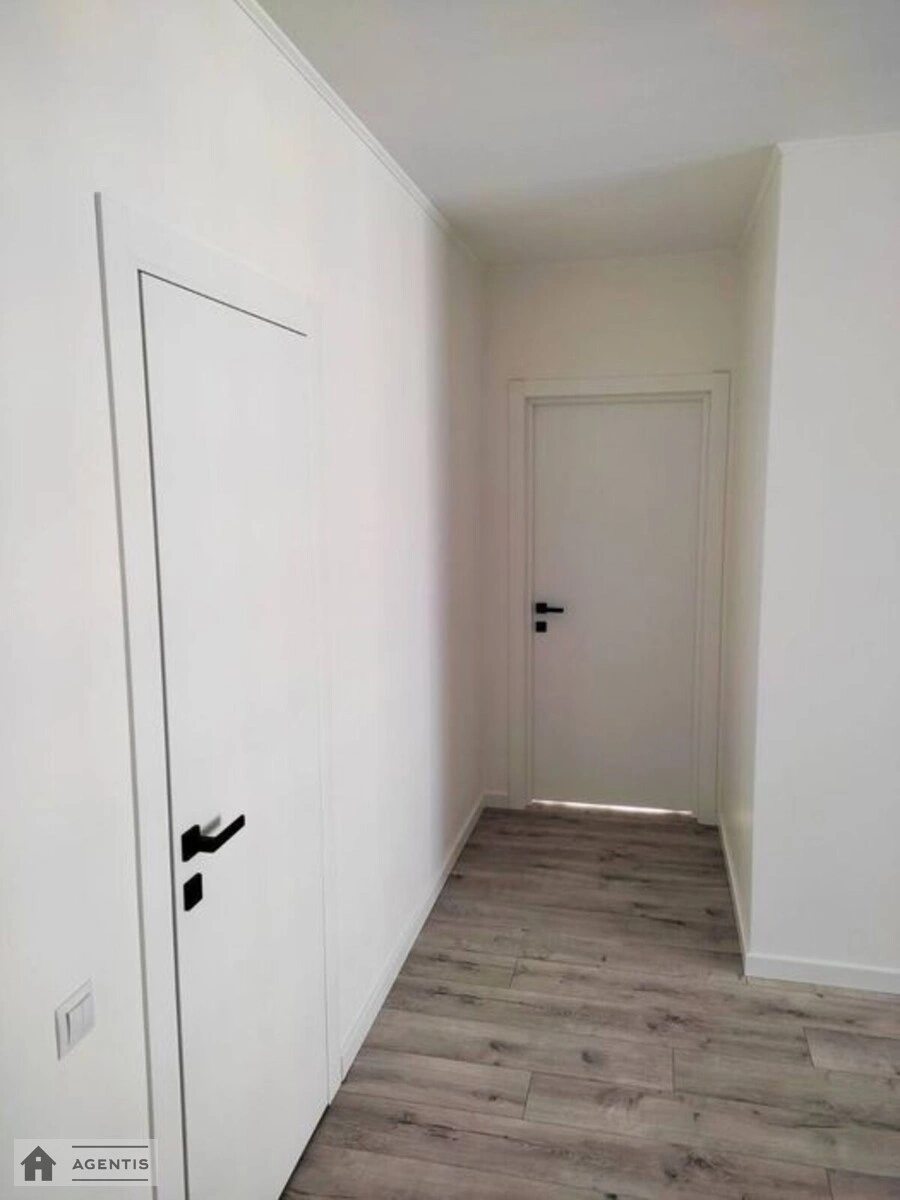 Сдам квартиру 2 комнаты, 67 m², 15 эт./25 этажей. 6, Євгена Сверстюка вул. (Марини Раскової), Киев. 