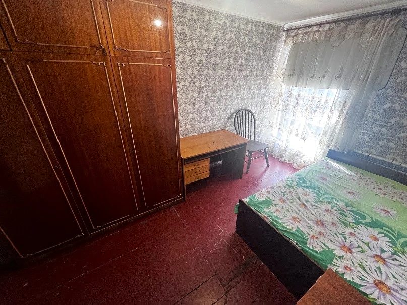 Room for rent for a long time 2 rooms, 30 m², 2nd fl./2 floors. Kharchenko, Kyiv. 