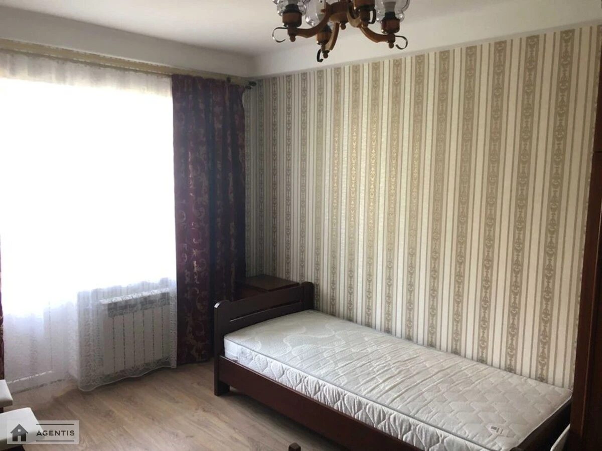 Apartment for rent 3 rooms, 60 m², 5th fl./9 floors. 9, Lisoviy 9, Kyiv. 