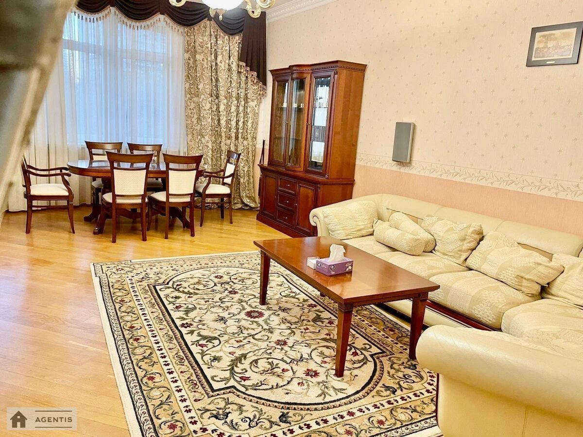 Сдам квартиру 3 комнаты, 120 m², 5 эт./23 этажа. 30, Леси Украинки 30, Киев. 