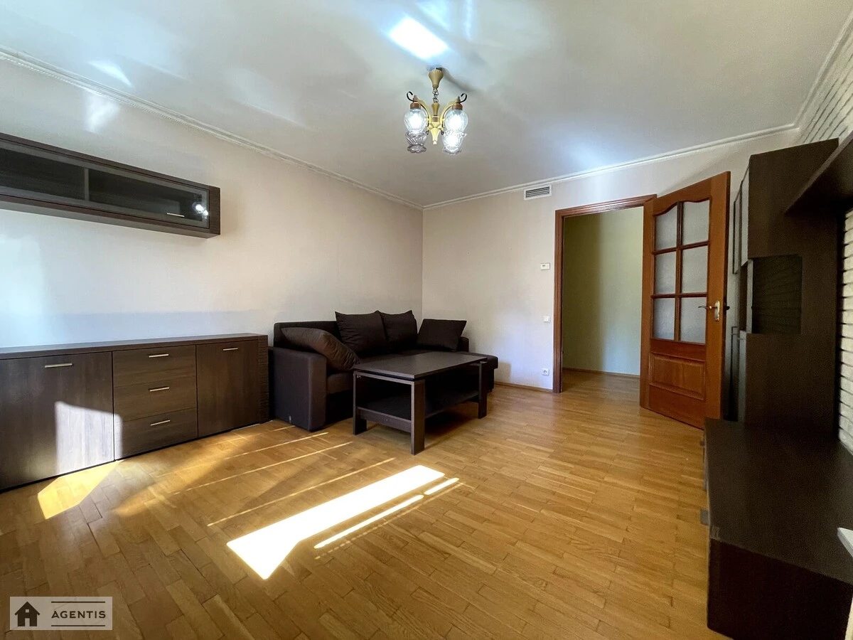 Apartment for rent 3 rooms, 75 m², 2nd fl./15 floors. 88, Antonovycha vul. Horkoho, Kyiv. 