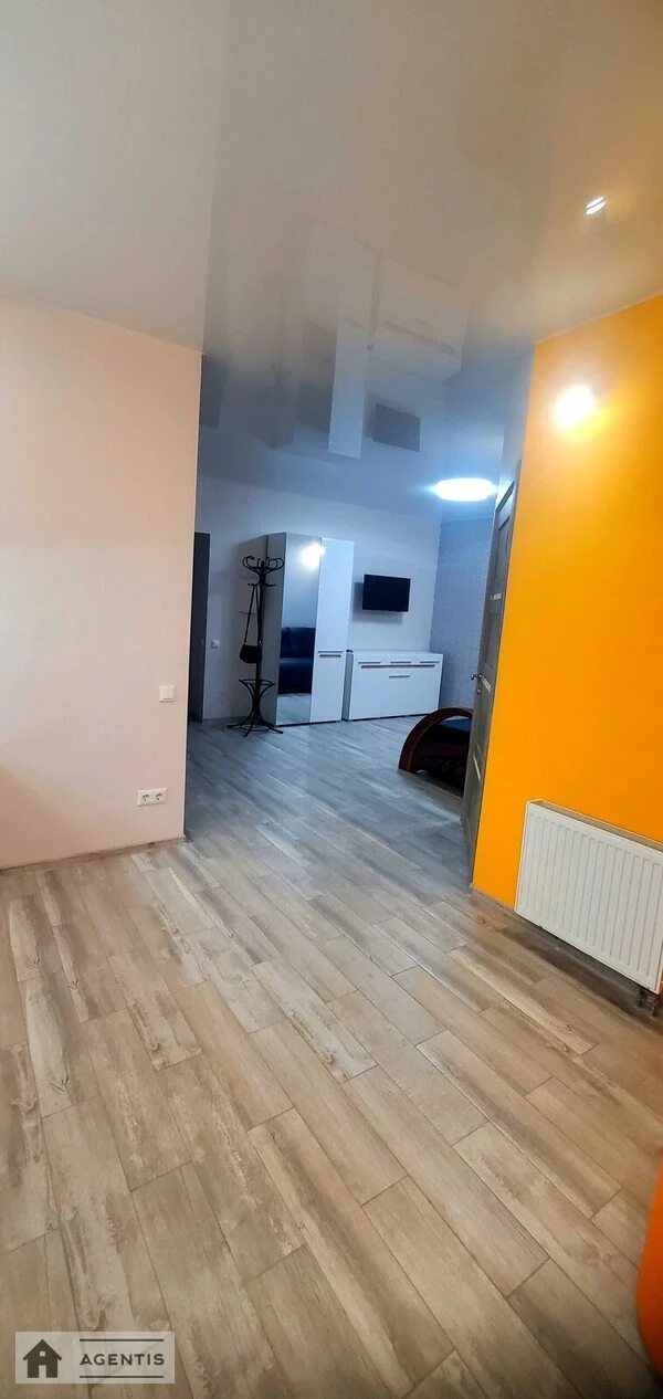 Сдам квартиру 2 комнаты, 53 m², 16 эт./20 этажей. 48, Патріарха Мстислава Скрипника вул. (Миколи Островського), Киев. 