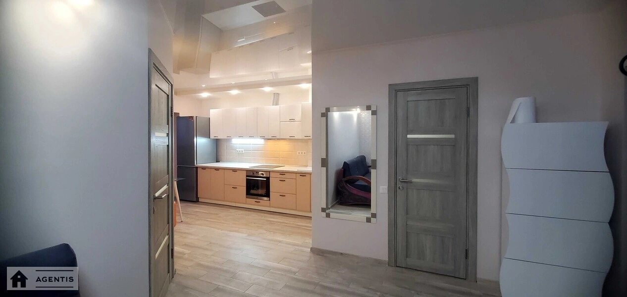 Сдам квартиру 2 комнаты, 53 m², 16 эт./20 этажей. 48, Патріарха Мстислава Скрипника вул. (Миколи Островського), Киев. 