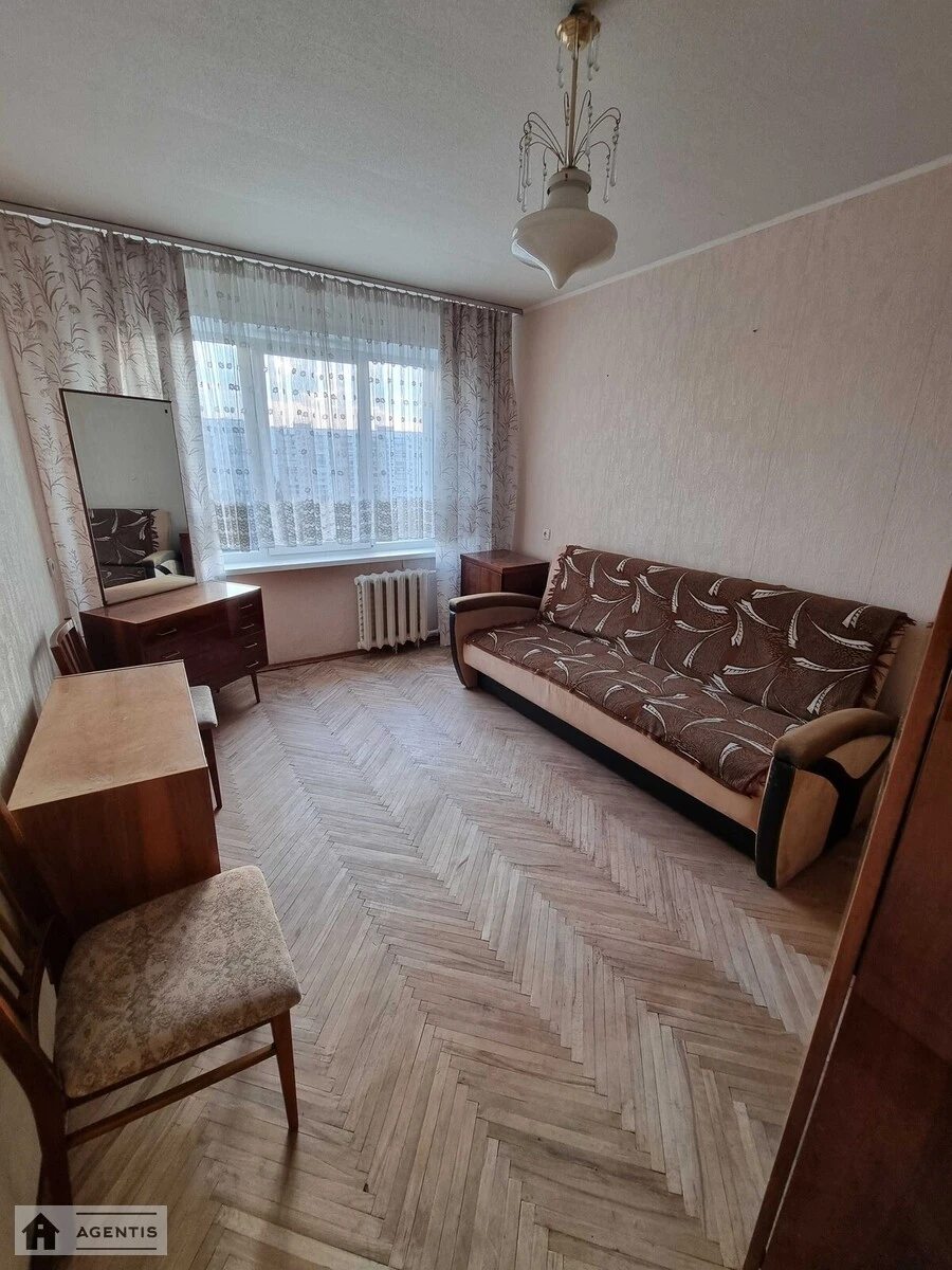 Apartment for rent 3 rooms, 67 m², 12th fl./12 floors. 3, Malyshka vul., Kyiv. 