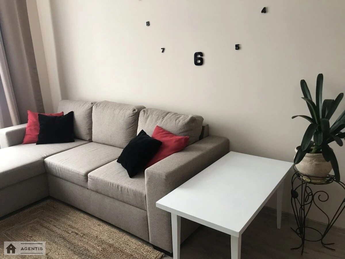 Сдам квартиру 2 комнаты, 50 m², 23 эт./25 этажей. 20, Соломянська вул., Киев. 