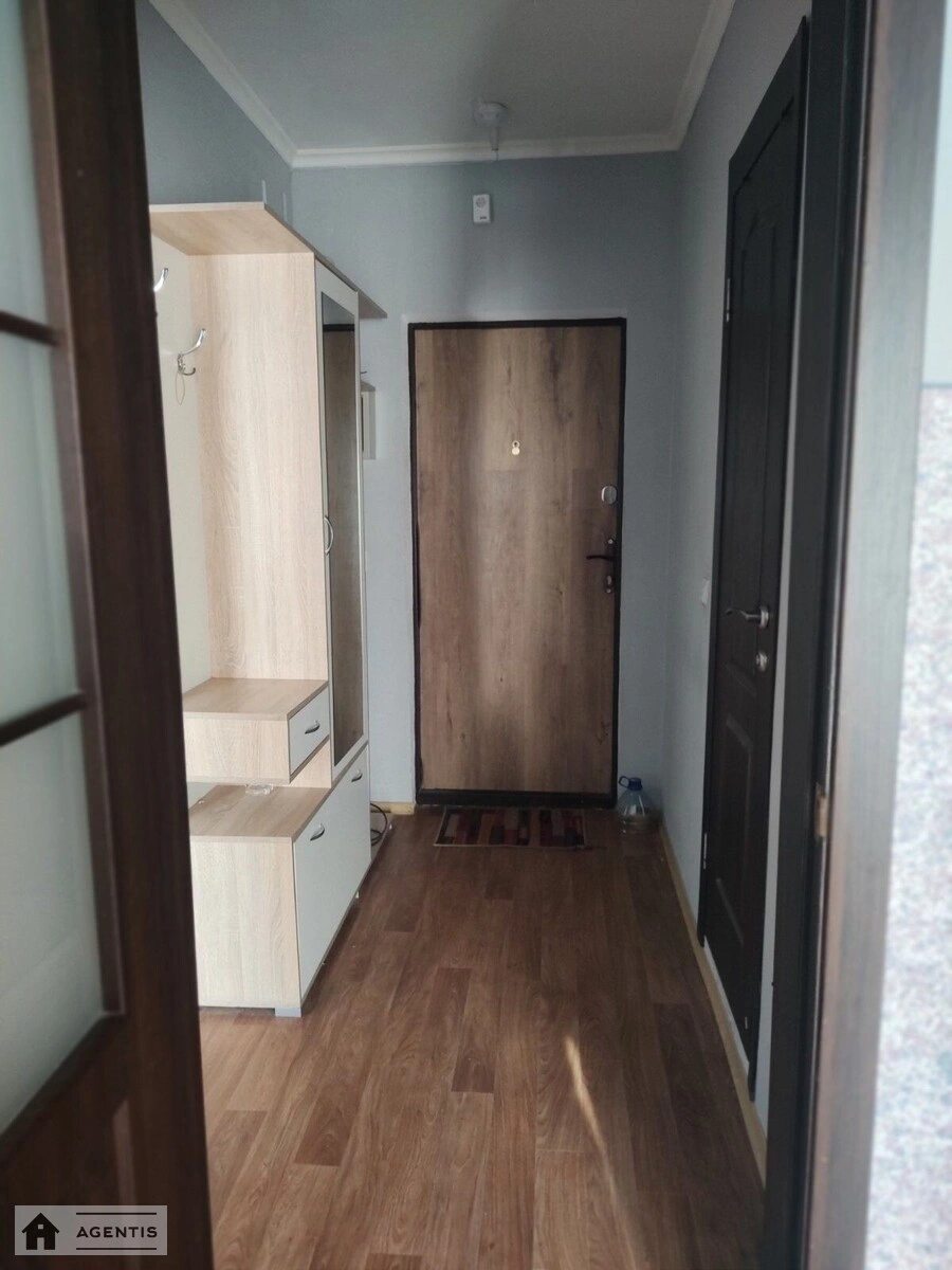 Сдам квартиру 1 комната, 38 m², 13 эт./25 этажей. 16, Бориса Гмирі вул., Киев. 