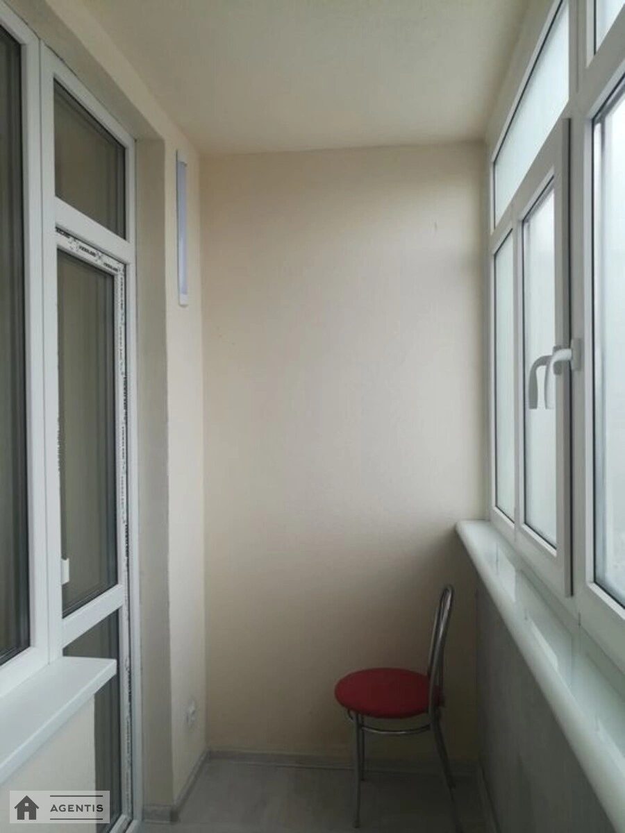 Apartment for rent 1 room, 30 m², 12th fl./26 floors. 73, Polova 73, Kyiv. 