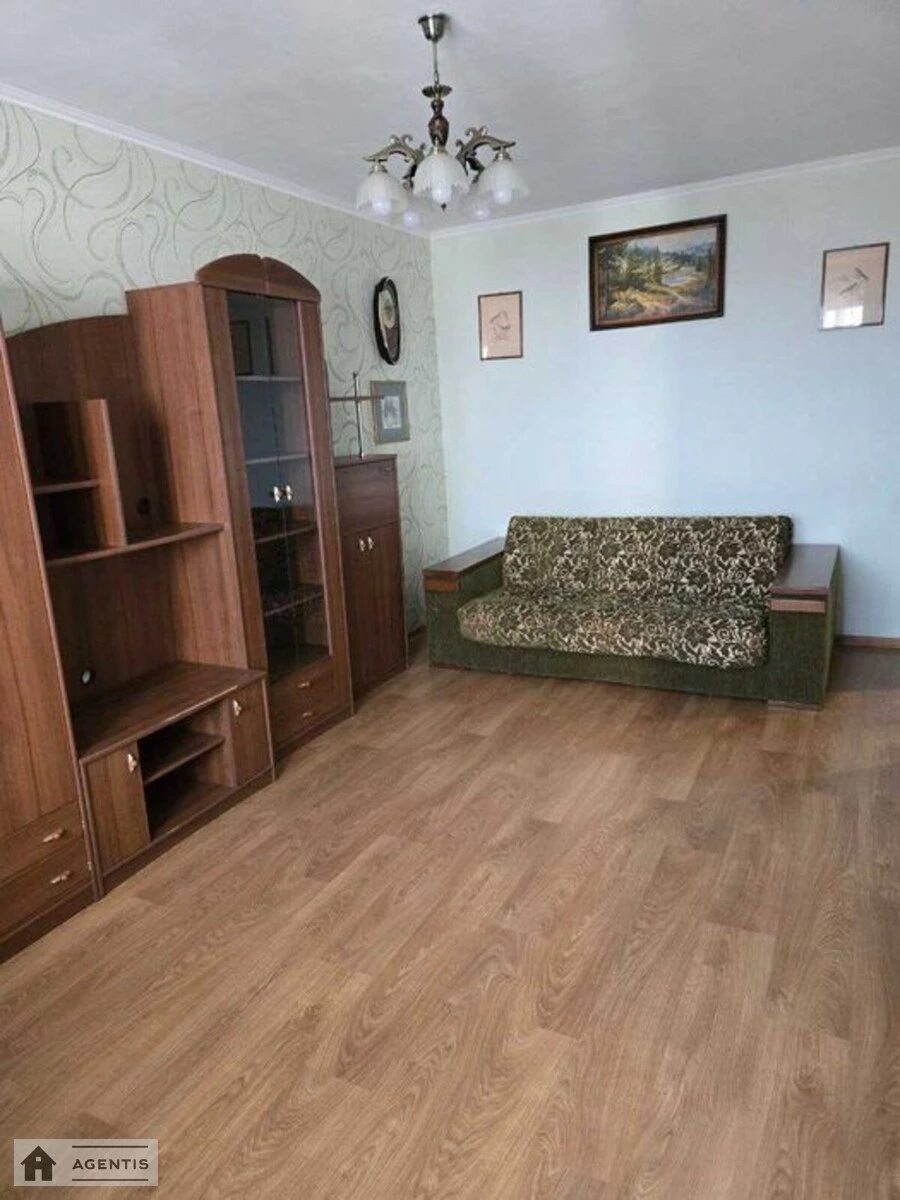 Apartment for rent 3 rooms, 72 m², 16th fl./18 floors. 19, Pravdy 19, Kyiv. 