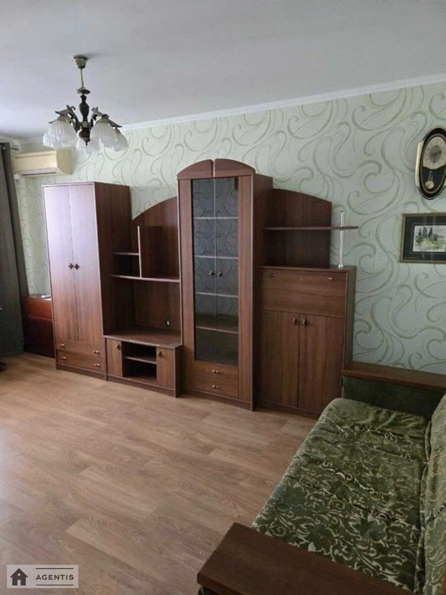 Здам квартиру 3 кімнати, 72 m², 16 пов./18 поверхів. 19, Правди 19, Київ. 