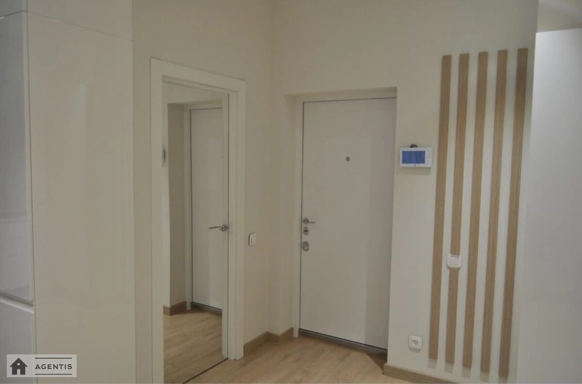 Apartment for rent 3 rooms, 90 m², 13th fl./21 floors. 12, Andriya Verkhohlyada vul. Mykhayla Drahomirova, Kyiv. 