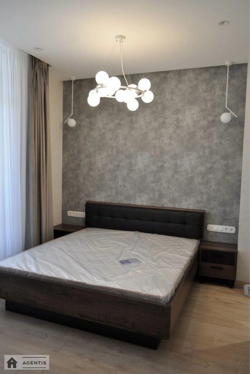 Apartment for rent 3 rooms, 90 m², 13th fl./21 floors. 12, Andriya Verkhohlyada vul. Mykhayla Drahomirova, Kyiv. 