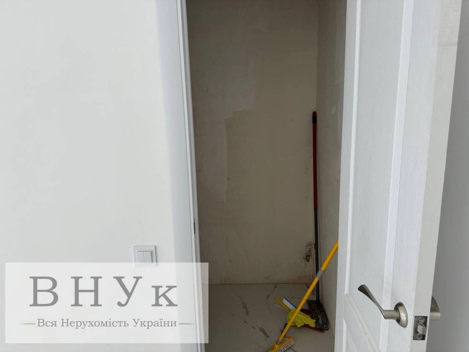 Продам нерухомість під комерцію 82 m², 1 пов./5 поверхів. За Рудкою пров., Тернопіль. 