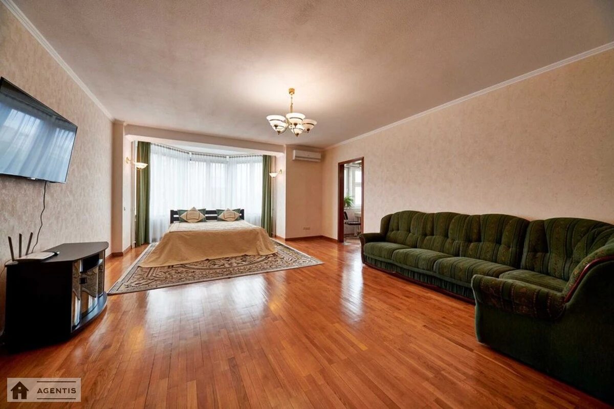 Apartment for rent 3 rooms, 120 m², 5th fl./12 floors. 29, Levka Lukyanenka vul. Marshala Tymoshenka, Kyiv. 