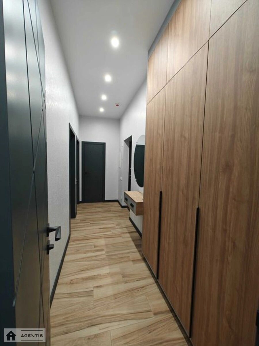 Здам квартиру 2 кімнати, 65 m², 7 пов./10 поверхів. 4, Краківська 4, Київ. 