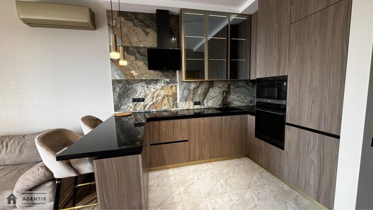 Apartment for rent 3 rooms, 72 m², 8th fl./23 floors. 7, Laboratorniy 7, Kyiv. 